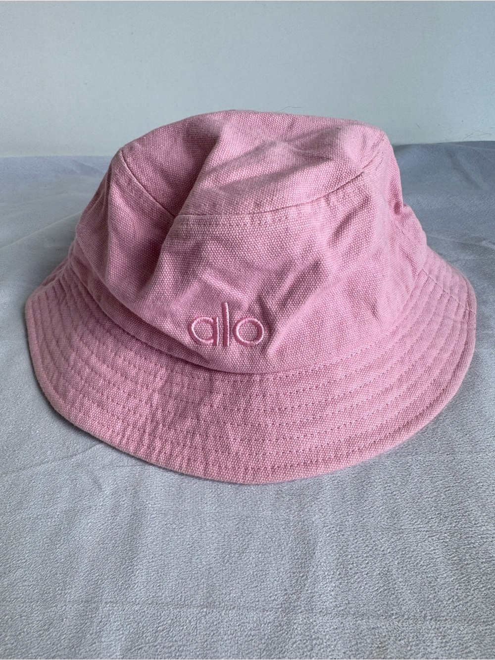 Alo x Frankies Bikinis Jax Bucket Hat 90s Pink medium large swim beach vacation